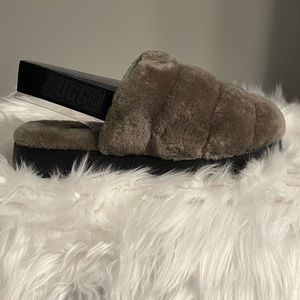 UGG Super Fluff Slipper